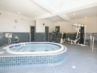 Holiday Inn Victoria - Elk Lake By Ihg 